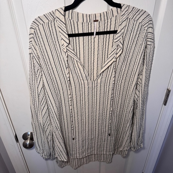 Free People Gray & White Rhythm Of The Night Striped Tunic - Picture 2 of 12